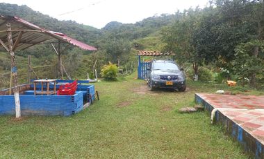 finca en venta en san roque. Cod V509434