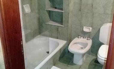 Casa 5 Amb. En Venta A 100 mts. De Panamericana - Boulogne, San Isidro