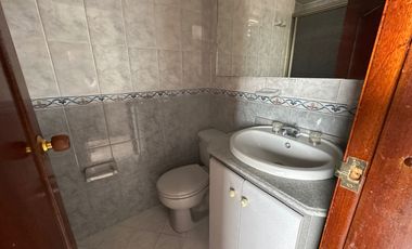 VENTA APARTAMENTO TRADICIONAL EXCELENTE OPORTUNIDAD. NUEVO SOTOMAYOR BUCARAMANGA. 105m2. Cod V9558
