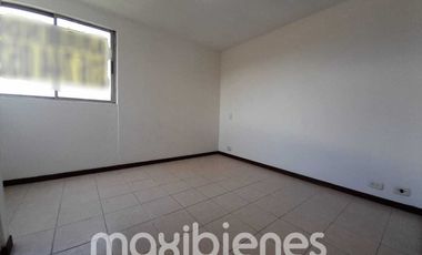 apartamento en arriendo en aguacatala. Cod A64931