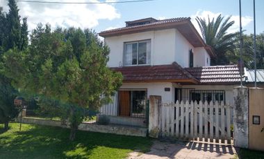LATORRE PROP. VENDE CHALET DE 5 AMB CON HERMOSO PARQUE - RETASADA!!!