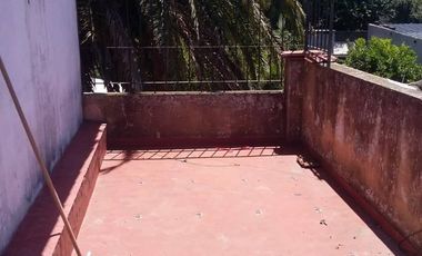 LATORRE PROP. VENDE CHALET DE 5 AMB CON HERMOSO PARQUE - RETASADA!!!