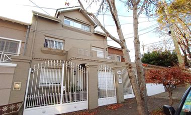 Casa 5 amb. con piscina y quincho en La Lucila