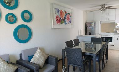 VENTA CASA AMUEBLADA CON JARDINES, ALBERCA, PALAPA Y VIGILANCIA