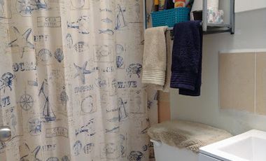 VENTA CASA AMUEBLADA CON JARDINES, ALBERCA, PALAPA Y VIGILANCIA