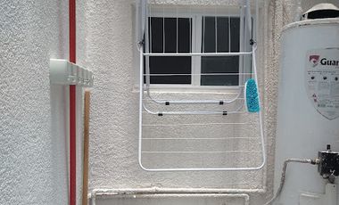 VENTA CASA AMUEBLADA CON JARDINES, ALBERCA, PALAPA Y VIGILANCIA