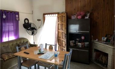 CASTAÑÓN 44, esquina Luján, Isidro Casanova