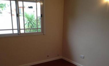 Duplex en Venta Haedo / Moron (B110 251)