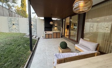 Casa en arriendo de 4 dorm. en La Reina
