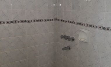 Casa. con Patio y Terraza