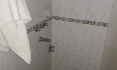 Casa. con Patio y Terraza