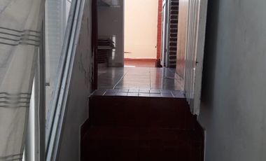 Casa. con Patio y Terraza