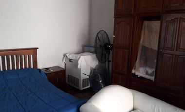 Casa. con Patio y Terraza