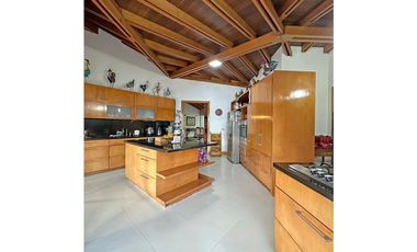 CASA CAMPESTRE  AMPLIA EN LA ESTRELLA SECTOR VARIANTE DE CALDAS