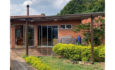 CASA CAMPESTRE  AMPLIA EN LA ESTRELLA SECTOR VARIANTE DE CALDAS