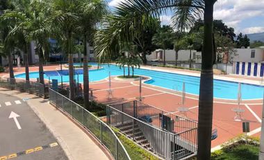 apartamento en arriendo en la 200. Cod A124401