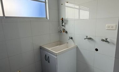 apartamento en arriendo en la 200. Cod A124401