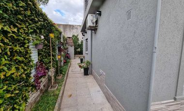 Casa PH en venta en Quilmes Oeste