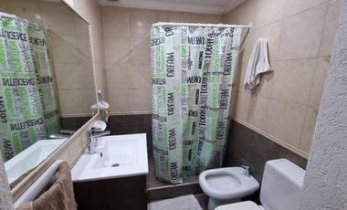 Casa PH en venta en Quilmes Oeste