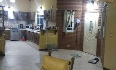 ACCESO OESTE MORENO ZONA RESIDENCIAL SOBRE 2500 m2. ARBOLADO SERVICIOS NOVOA PROPIEDADES