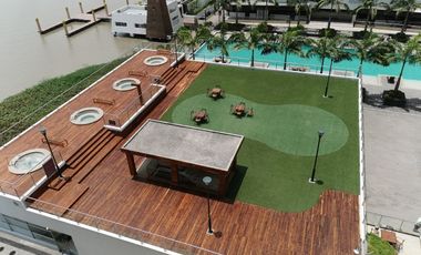 Suite de alquiler en Puerto Santa Ana, vista al río.