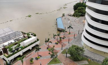 Suite de alquiler en Puerto Santa Ana, vista al río.