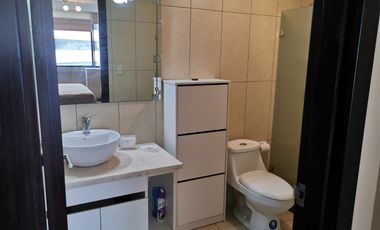 Suite de alquiler en Puerto Santa Ana, vista al río.