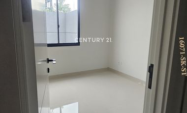 Disewakan Rumah Siap Huni Di Emerald Bintaro Sektor 9