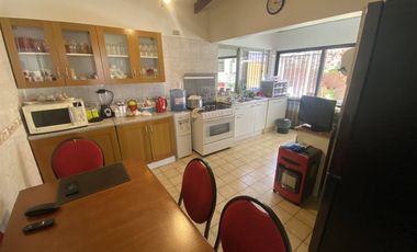 CASA EN ALAMEDA CON JUAN GODOY