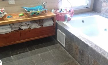 Casa de estilo en venta Temperley