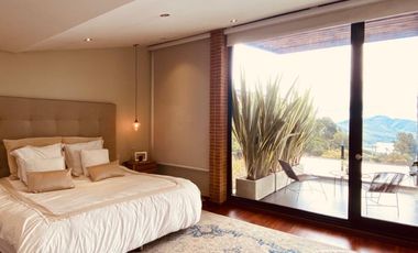 casa en arriendo en la calera. Cod A121133028