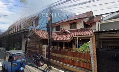 RUMAH DI JOHAR BARU COCOK UTK USAHA,  KANTOR ATAU TEMPAT TINGGAL