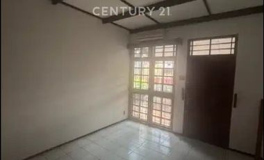 RUMAH DI JOHAR BARU COCOK UTK USAHA,  KANTOR ATAU TEMPAT TINGGAL