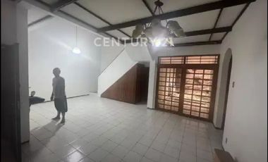 RUMAH DI JOHAR BARU COCOK UTK USAHA,  KANTOR ATAU TEMPAT TINGGAL
