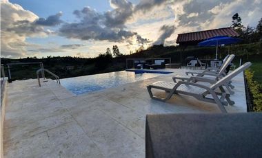 FINCA CON GLAMPING Y PISCINA CLIMATIZADA SAN VICENTE