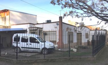 Casa en venta en Villa Luzuriaga