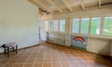 Casa muy amplia en lote propio a RECICLAR  en Ramos Mejía Sur Centro
