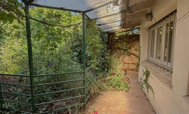 Casa muy amplia en lote propio a RECICLAR  en Ramos Mejía Sur Centro