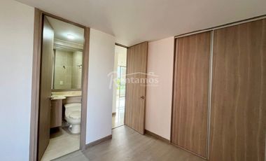 apartamento en arriendo en cumbres. Cod A776724