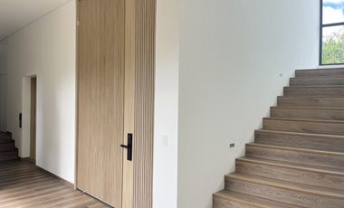 casa en arriendo en la calera. Cod A121133010