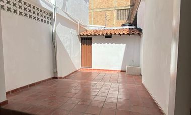 edificio en arriendo en centro. Cod A1431