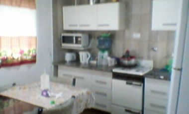 Chalet 3 Ambientes con entrada de auto