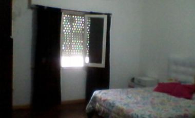 Chalet 3 Ambientes con entrada de auto