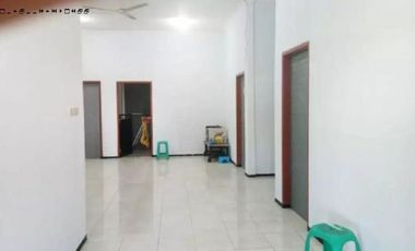 Rumah Babatan Pantai Barat STRATEGIS