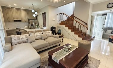 FULL Furnished rumah the Greenwich BSD City