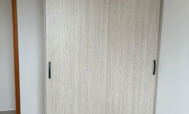 apartamento en arriendo en prados del este. Cod A3423