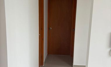 apartamento en arriendo en prados del este. Cod A3423