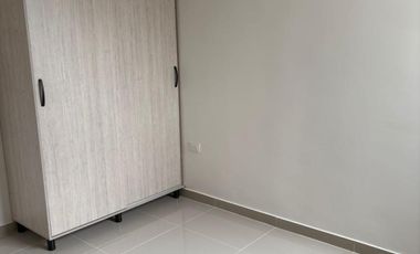apartamento en arriendo en prados del este. Cod A3423