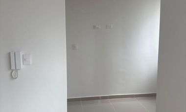 apartamento en arriendo en prados del este. Cod A3423