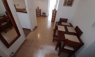 Alquiler temporario - Departamento · 2 ambientes c/ balcón saliente · Lamadrid 2252